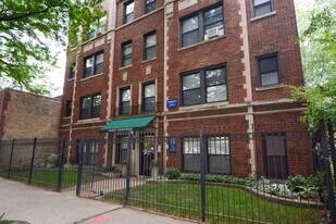 4551 N Damen Ave in Chicago, IL - Building Photo