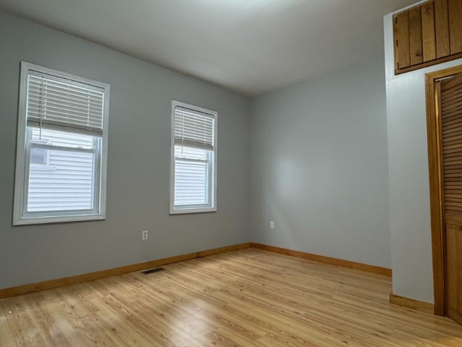 152 Broadway, Unit 1 in Taunton, MA - Building Photo - Building Photo