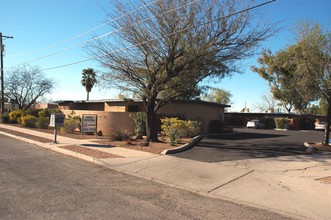 Water Street Townhomes in Tucson, AZ - Building Photo - Building Photo