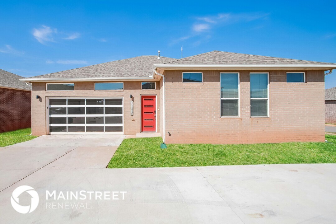 11230 Paradise Out Ln in Oklahoma City, OK - Building Photo
