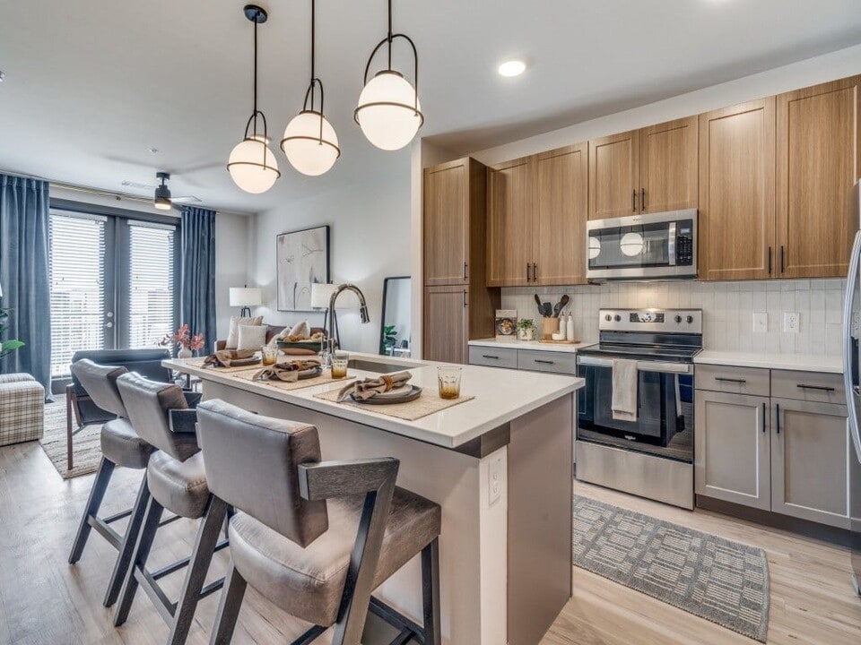 Lenox Cooper in Arlington, TX - Building Photo