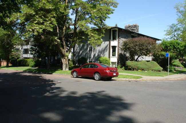 1304 W 10th Ave in Spokane, WA - Building Photo - Building Photo