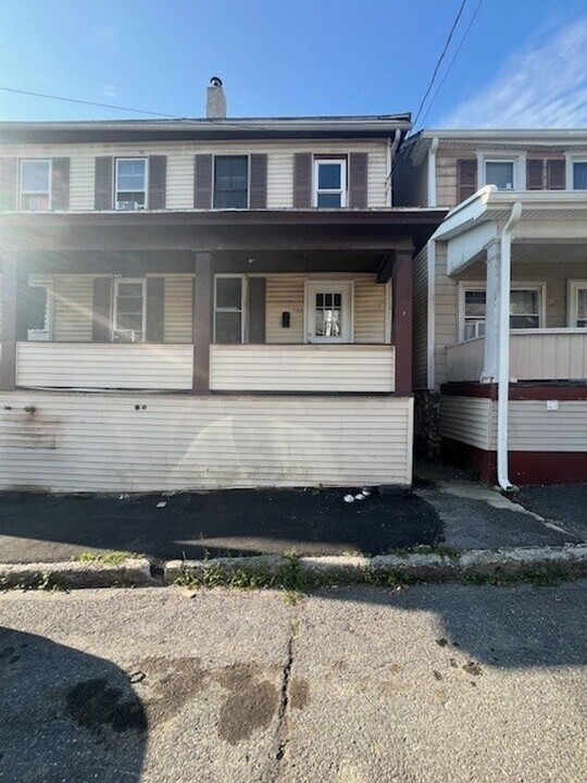 168 Penn St in Tamaqua, PA - Building Photo