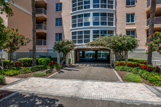 Bacopa Bay Tortuga Building in St. Petersburg, FL - Building Photo - Building Photo