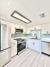 4411 Rustic Dr in New Port Richey, FL - Foto de edificio - Building Photo
