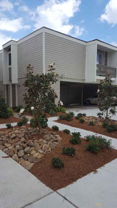 2137 Pasadena Ave, Unit D in Metairie, LA - Building Photo