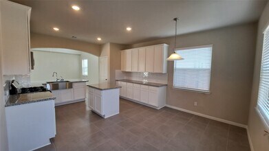 2918 Meandering Elm Trail in Houston, TX - Building Photo - Building Photo