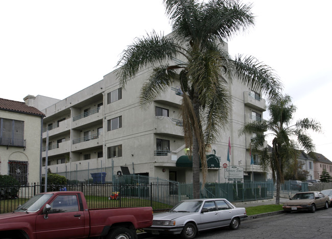 838 S Kenmore Ave in Los Angeles, CA - Foto de edificio - Building Photo