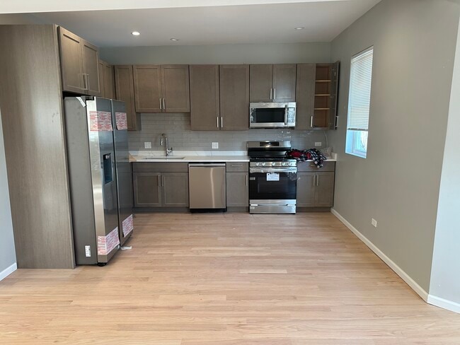 3404 N Lavergne Ave, Unit 2