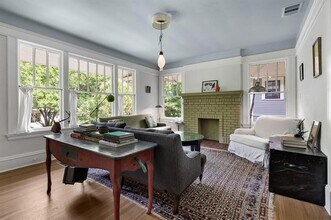 5004 Worth St in Dallas, TX - Foto de edificio - Building Photo