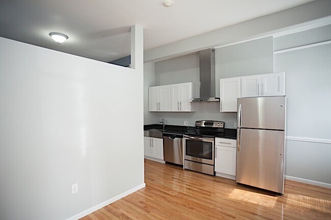 117 Rindge Ave, Unit 1L in Cambridge, MA - Building Photo - Building Photo