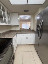 7209 Cloister Dr, Unit 7209 in Sarasota, FL - Building Photo - Building Photo