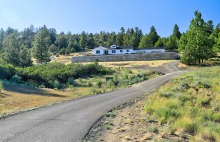 3430 N Rdg Dr in Klamath Falls, OR - Building Photo