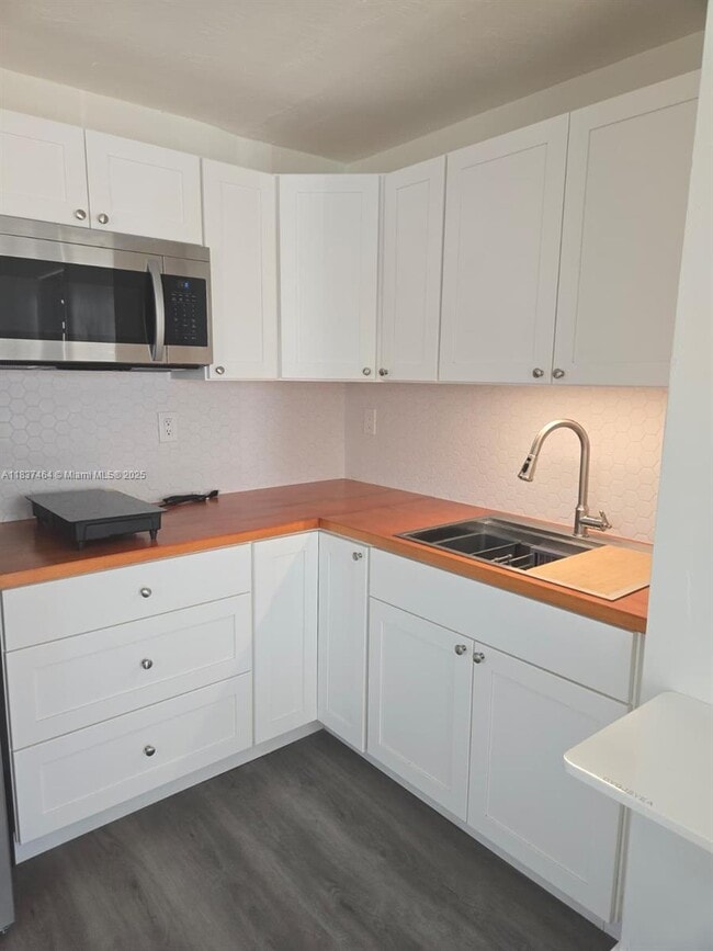 property at 2115 N 17th Ct