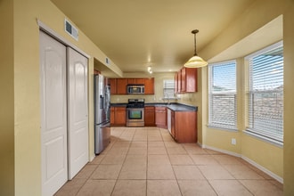 6417 Kenmore St in El Paso, TX - Foto de edificio - Building Photo