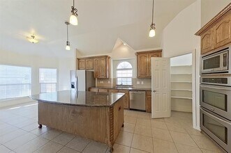 219 Hartley Ln in Red Oak, TX - Building Photo - Building Photo