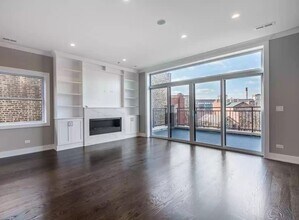 1841 N Sheffield Ave in Chicago, IL - Foto de edificio - Building Photo