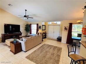 1422 SW 14th St in Cape Coral, FL - Foto de edificio - Building Photo