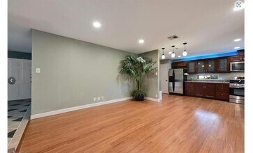 2509 Little John Ln in Austin, TX - Building Photo - Building Photo