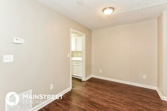 5963 Sherwood Trace in Stonecrest, GA - Building Photo - Building Photo