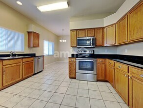 10910 Lakeside Vista Dr in Riverview, FL - Building Photo - Building Photo
