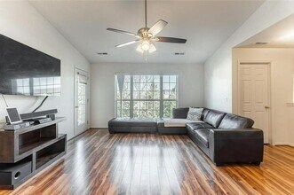 30208 Chesapeake Cir in Commerce Township, MI - Building Photo - Building Photo