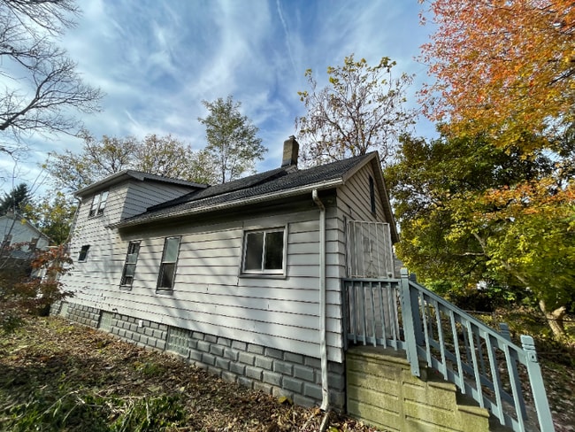 property at 6553 Newman Ave