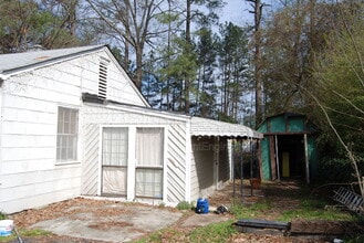 2242 Lawson Way in Chamblee, GA - Building Photo - Building Photo
