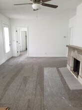 901 S Broadway in Oak Grove, MO - Building Photo - Building Photo