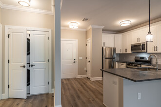 Bedminster Crossing in Bedminster, NJ - Building Photo - Interior Photo