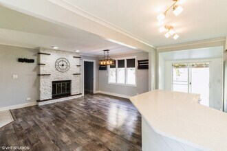 3101 Dove Ct in Rolling Meadows, IL - Building Photo - Building Photo