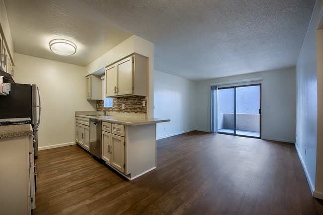 Colonia in Phoenix, AZ - Foto de edificio - Building Photo