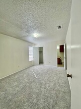 1229 Royal Crest Dr in Killeen, TX - Building Photo - Building Photo