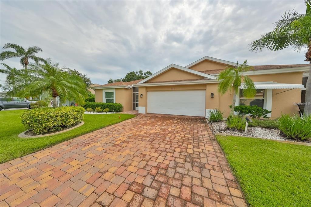 736 McCallister Ave in Sun City Center, FL - Building Photo