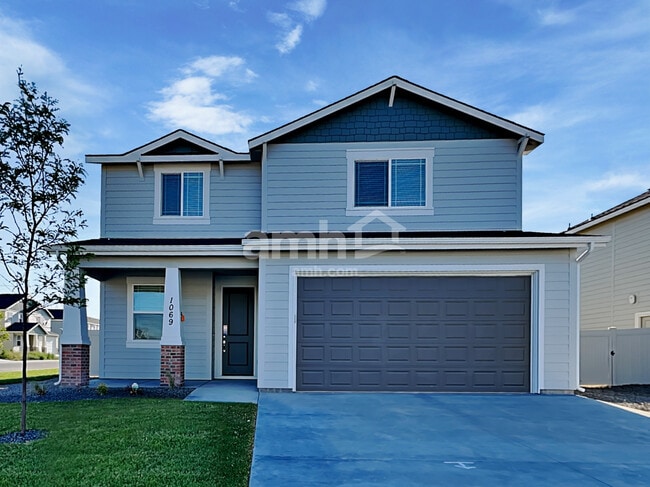 property at 1069 S Woodsome Ave