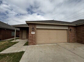 9802 Uvalde Ave in Lubbock, TX - Building Photo