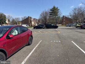 1017 Oaklyn Ct in Voorhees Township, NJ - Building Photo