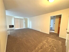 100 Hillside Dr in Middletown, NY - Building Photo - Building Photo