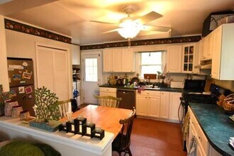 10626 S Dunmoor Dr in Silver Spring, MD - Building Photo - Building Photo