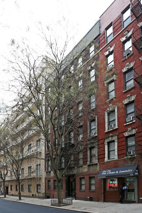 516 E 80th St in New York, NY - Building Photo