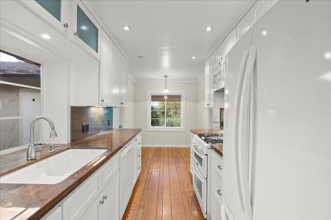 1502 Fordham Way in Mountain View, CA - Building Photo - Building Photo