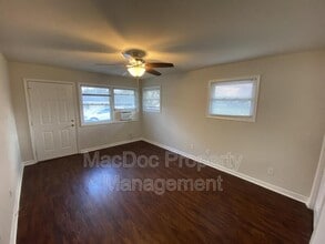 1012 Julian Dr in Fredericksburg, VA - Building Photo - Building Photo