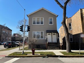 3258 S Emerald Ave in Chicago, IL - Building Photo - Building Photo