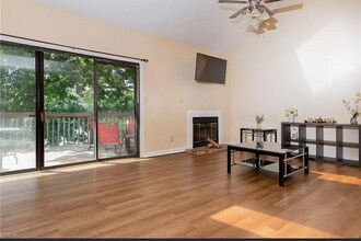 250 Misty Point Ln in Newport News, VA - Building Photo - Building Photo