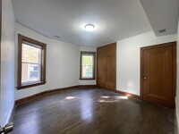 2252 N Monticello Ave, Unit 1 in Chicago, IL - Building Photo - Building Photo