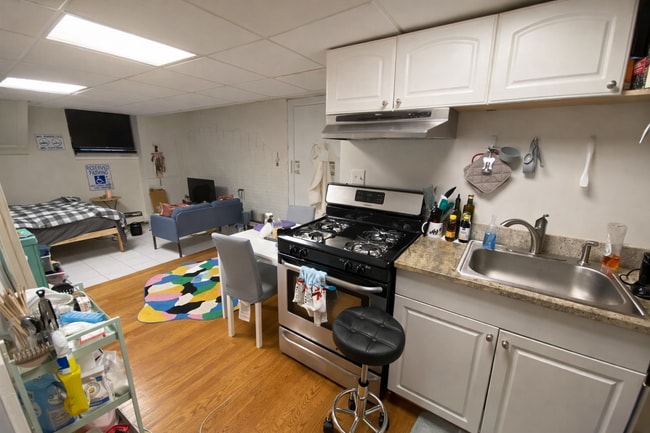 32 Irving St in Boston, MA - Building Photo - Building Photo