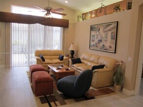 9798 Casa Mar Dr in Wellington, FL - Building Photo - Building Photo