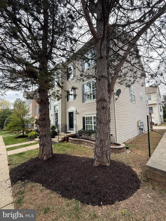 21114 Futura Ct in Germantown, MD - Building Photo - Building Photo