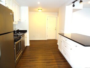 282 Scofield Ave in Bridgeport, CT - Building Photo - Building Photo