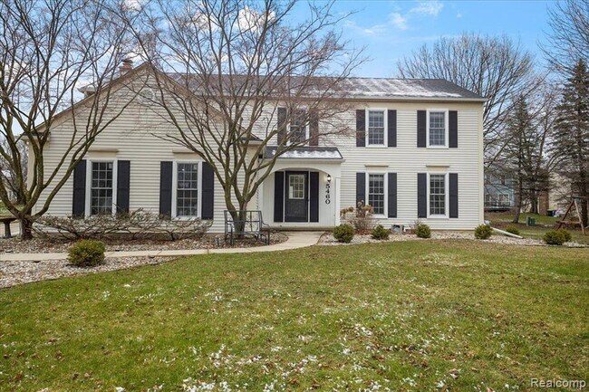 property at 5460 Hammersmith Dr